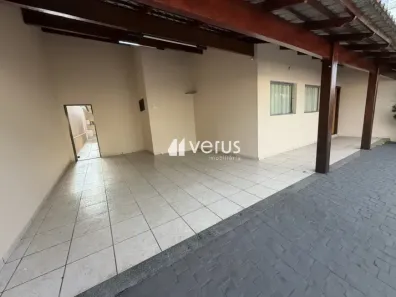 Casa com 3 Quartos para alugar, 251m² no Tabajaras, Uberlândia