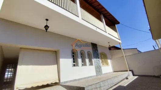 Casa com 4 Quartos à venda, 210m² no Jardim Centenário, Mogi Guaçu