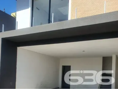 Sobrado com 3 Quartos à venda, 271m² no Costa e Silva, Joinville
