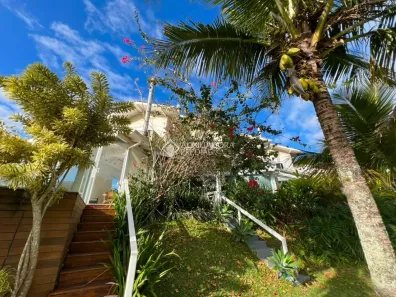 Casa de Condomínio com 2 Quartos à venda, 170m² no Lagoa da Conceição, Florianópolis