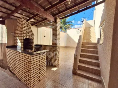 Casa com 4 Quartos para alugar, 153m² no Maravilha, Uberlândia