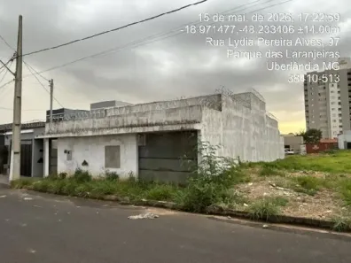 Casa com 2 Quartos à venda, 250m² no Laranjeiras, Uberlândia
