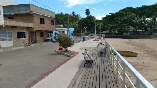 Lote/Terreno à venda, 240m² no Iriri, Anchieta
