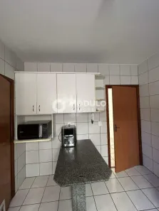 Apartamento com 3 Quartos para alugar, 88m² no Patrimônio, Uberlândia