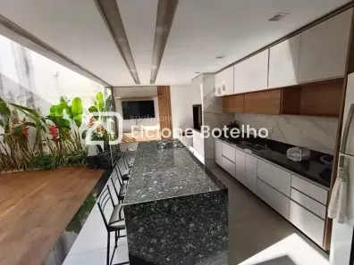 Casa com 3 Quartos para alugar, 200m² no Santa Mônica, Uberlândia