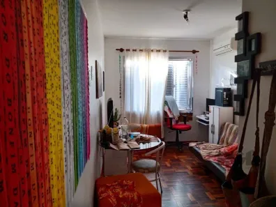 Apartamento com 2 Quartos à venda, 58m² no Menino Deus, Porto Alegre
