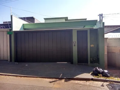 Casa com 3 Quartos à venda, 180m² no Vila Nasser, Campo Grande