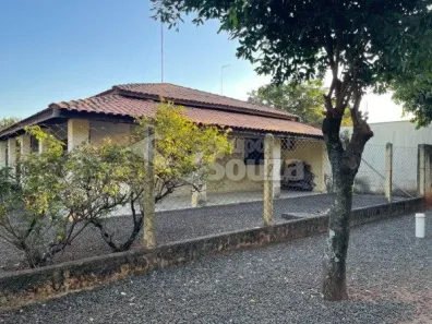 Fazenda/Sítio com 3 Quartos à venda, 130m² no Jardim Monumento, Piracicaba