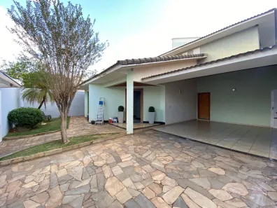 Casa com 3 Quartos à venda, 370m² no Morada da Colina, Uberlândia