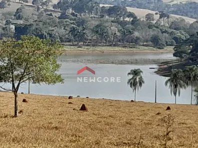 Fazenda/Sítio com 4 Quartos à venda, 285m² no Centro, Varginha