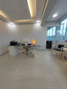 Prédio Comercial para alugar, 246m² no Capão Raso, Curitiba