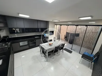 Casa de Condomínio com 4 Quartos à venda, 200m² no Petrópolis, Várzea Grande