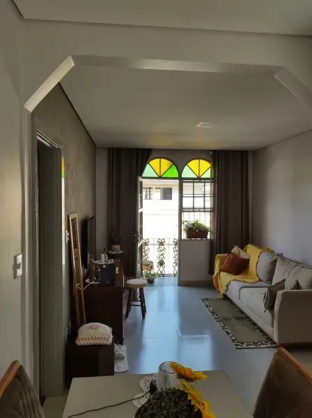 Apartamento com 2 quartos — Sagrada Família, Belo Horizonte