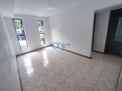 Apartamento com 1 Quarto para alugar, 42m² no Bingen, Petrópolis