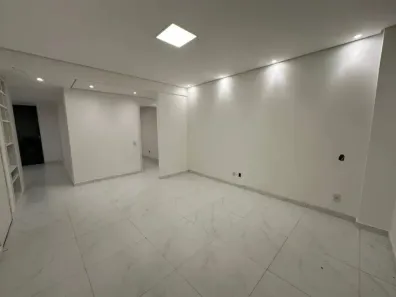 Apartamento com 3 Quartos para alugar, 128m² no Savassi, Belo Horizonte