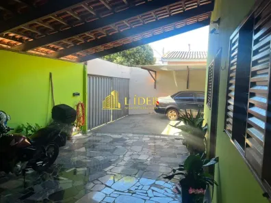 Casa com 9 Quartos à venda, 370m² no Tibery, Uberlândia
