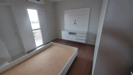 Sobrado com 3 Quartos para alugar, 265m² no Piracangaguá, Taubaté