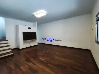 Casa com 3 Quartos à venda, 179m² no Jardim Rizzo, São Paulo