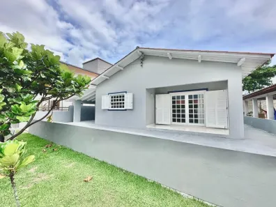 Casa com 3 Quartos para alugar, 180m² no Esplanada, Jaguaruna