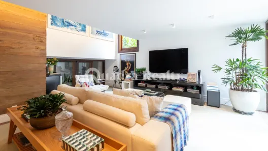 Casa com 3 Quartos à venda, 353m² no Jardim Guedala, São Paulo