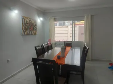 Casa com 3 Quartos à venda, 236m² no Jardim Tamoio, Jundiaí