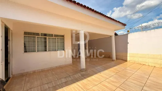 Casa com 4 Quartos para alugar, 330m² no Conjunto Estrela do Sul, Aparecida de Goiânia