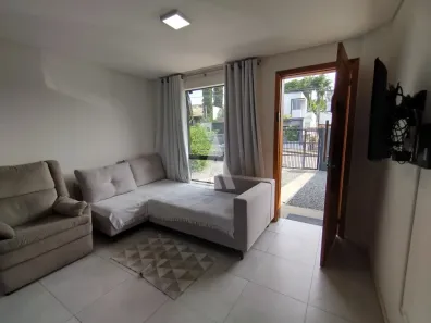 Sobrado com 3 Quartos à venda, 105m² no Costa e Silva, Joinville