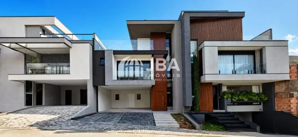 Casa de Condomínio com 3 Quartos à venda, 219m² no Santa Cândida, Curitiba
