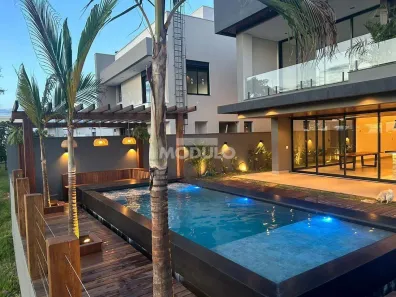 Casa de Condomínio com 4 Quartos à venda, 382m² no Granja Marileusa, Uberlândia