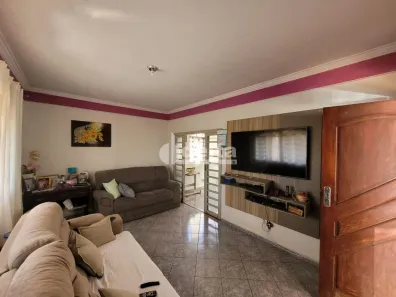 Casa com 3 Quartos à venda, 151m² no Segismundo Pereira, Uberlândia