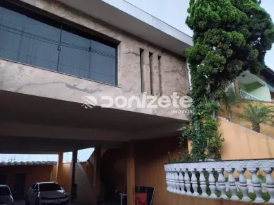 Casa com 3 Quartos à venda, 268m² no Jardim do Estádio, Santo André