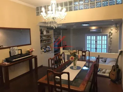 Sobrado com 3 Quartos à venda, 204m² no Parque São Vicente, Mauá