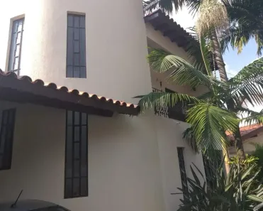 Imóvel Comercial com 3 Quartos à venda, 234m² no Vila Embaré, Valinhos