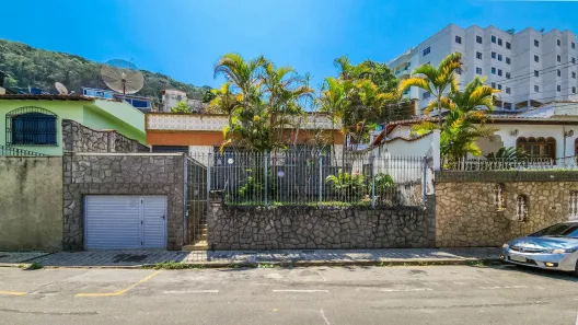 Casa com 3 Quartos à venda, 122m² no São Mateus, Juiz de Fora