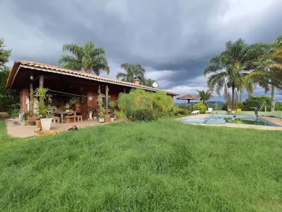 Fazenda/Sítio com 3 Quartos à venda, 141m² no Estância San Remo, Atibaia