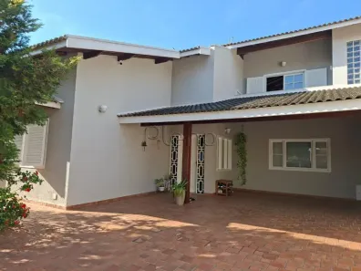 Sobrado com 3 Quartos à venda, 226m² no Bosque, Vinhedo