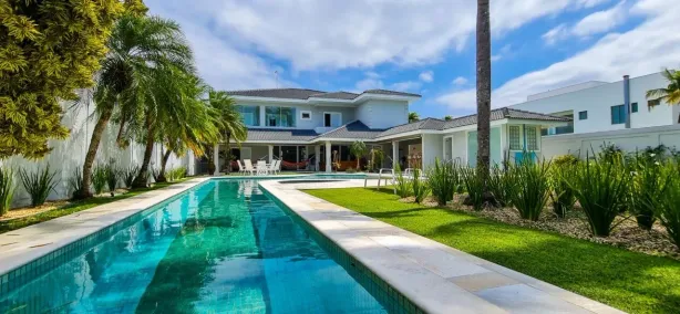 Casa com 6 Quartos para alugar, 550m² no Jardim Acapulco, Guarujá