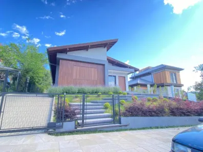 Casa com 3 Quartos à venda, 169m² no Mato Queimado, Gramado