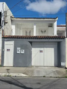 Sobrado com 7 Quartos à venda, 275m² no Santa Lúcia, Maceió