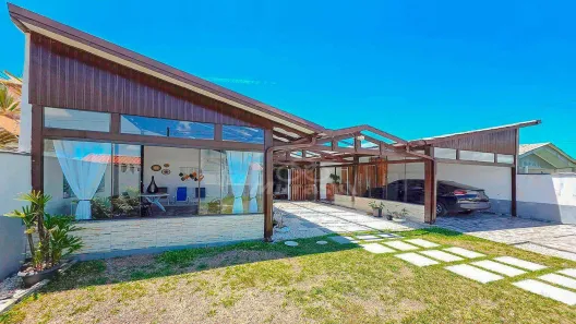 Casa com 5 Quartos à venda, 224m² no Guaratuba, Guaratuba