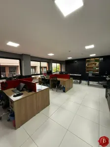 Sala Comercial à venda, 141m² no Ponta Negra, Manaus
