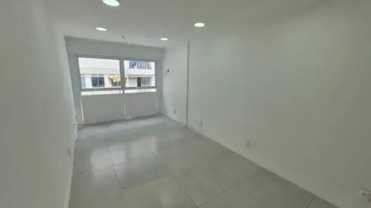 Ponto Comercial para alugar, 22m² no Campo Grande, Rio de Janeiro