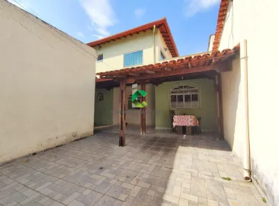 Casa com 4 Quartos à venda, 210m² no Três Barras, Contagem