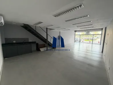 Ponto Comercial para alugar, 120m² no Barra Olímpica, Rio de Janeiro