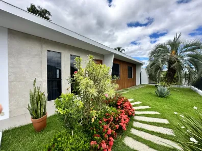 Casa com 3 Quartos à venda, 159m² no Costa e Silva, Joinville