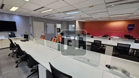Sala Comercial para alugar, 338m² no Vila Olímpia, São Paulo