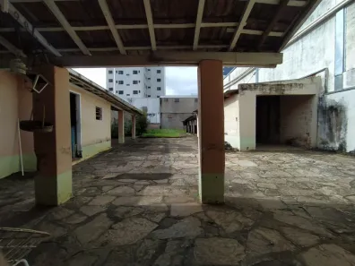 Casa com 2 Quartos à venda, 181m² no Centro, São Carlos