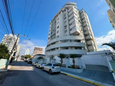 Apartamento com 2 Quartos à venda, 69m² no Barreiros, São José