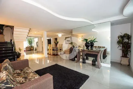 Casa com 6 Quartos à venda, 602m² no Camboinhas, Niterói