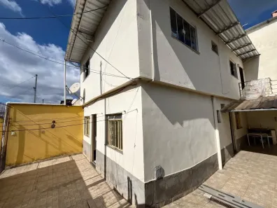 Sobrado com 4 Quartos à venda, 125m² no Caiçaras, Juiz de Fora